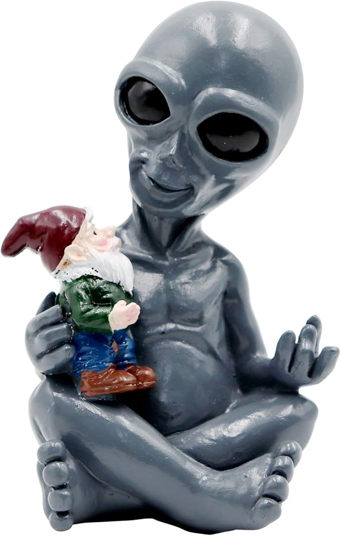 Dnoifne Alien Hugging Gnome Garden Decoration Statue, Resin Alien Dwarf Statue, Waterproof Garden Alien and Gnome Statue for Patio Lawn Porch Decoration Birthday Gifts Housewarming Gifts