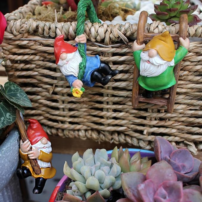 Set of 3 Cute Climbing Gnome Figurines Flower Pot Hugger, Resin Hanging Gnomes Statue Outdoor Decor Fence Ornaments for Patio Lawn Garden Yard