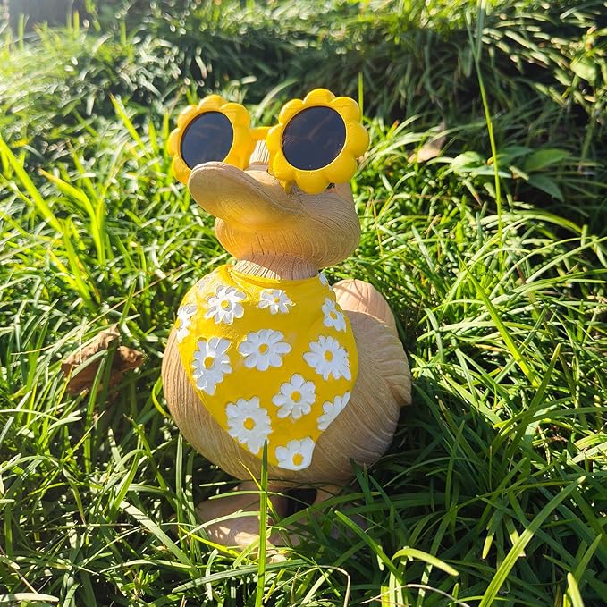 Garden Statue Duck Resin Duck with Glasses Outdoor Decor for Patio Garden Lawn Ornaments Yard Art Outdoor and Garden Clearance Fairy Garden Accessories Outdoor Housewarming Garden Gift for Women