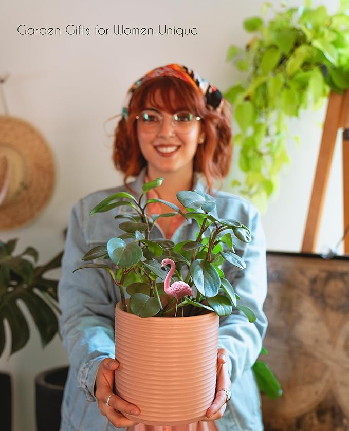 Mini Flamingos Figurines with Stakes - Set of 4 Small Flamingos Garden Gifts for Women Resin for Flower/Plant Pot Decorations - Miniature Fairy Garden